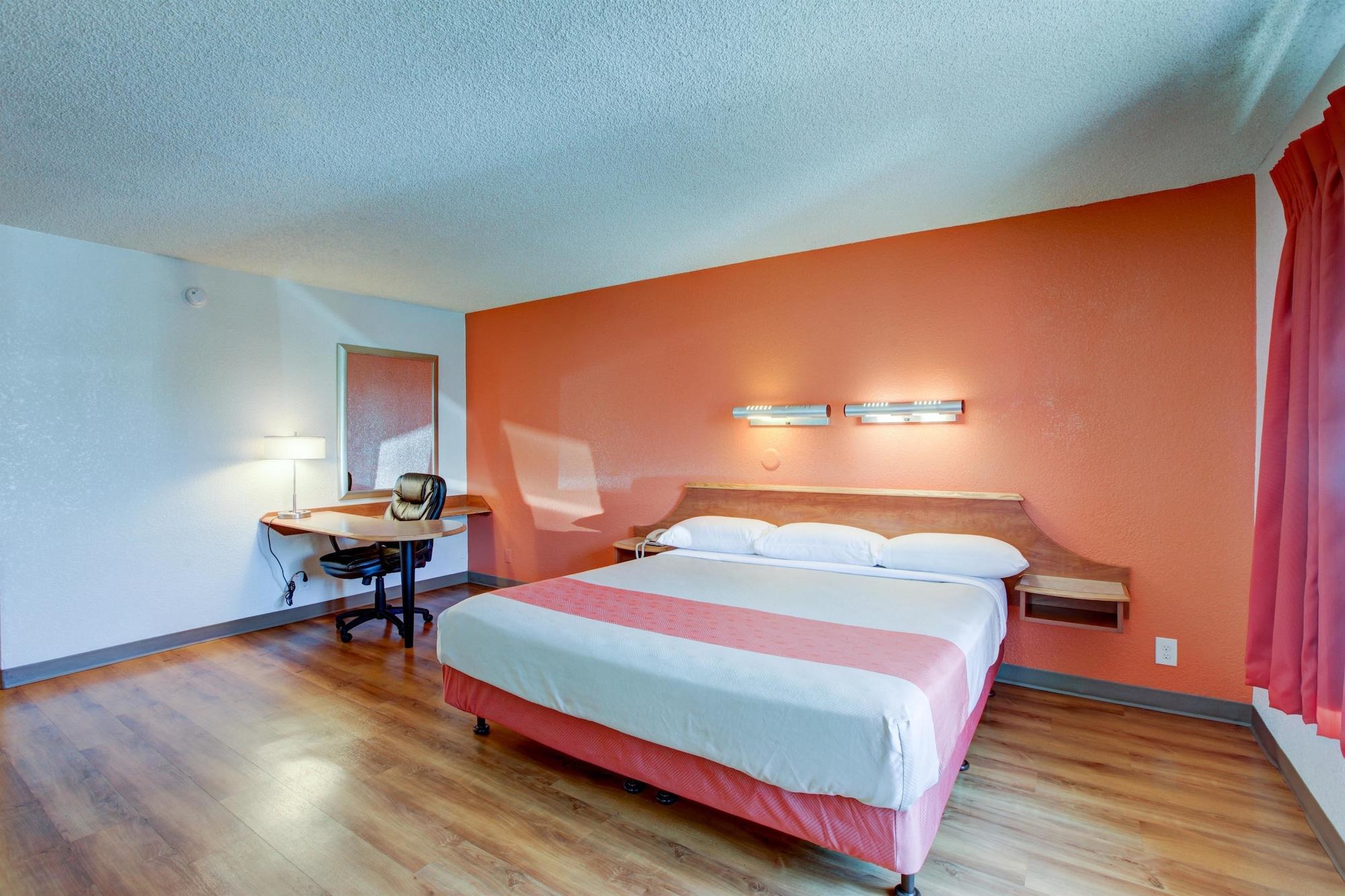 Motel 6-Santa Ana, Ca - Irvine - Orange County Airport Екстериор снимка