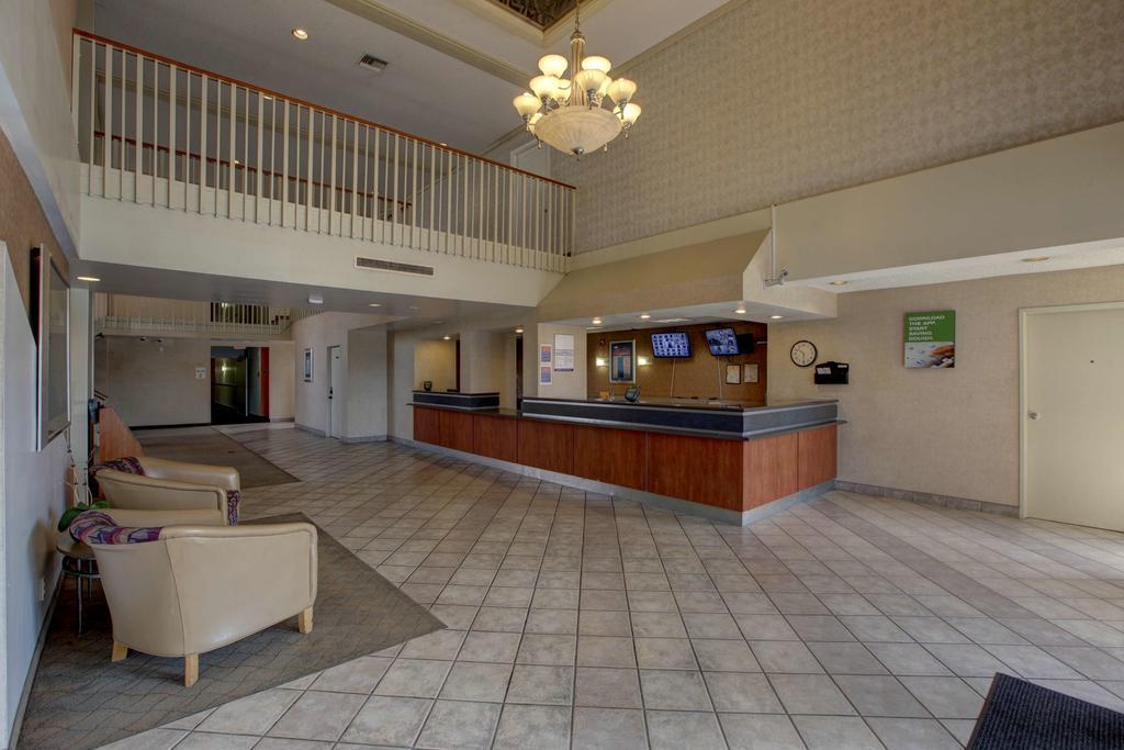 Motel 6-Santa Ana, Ca - Irvine - Orange County Airport Екстериор снимка