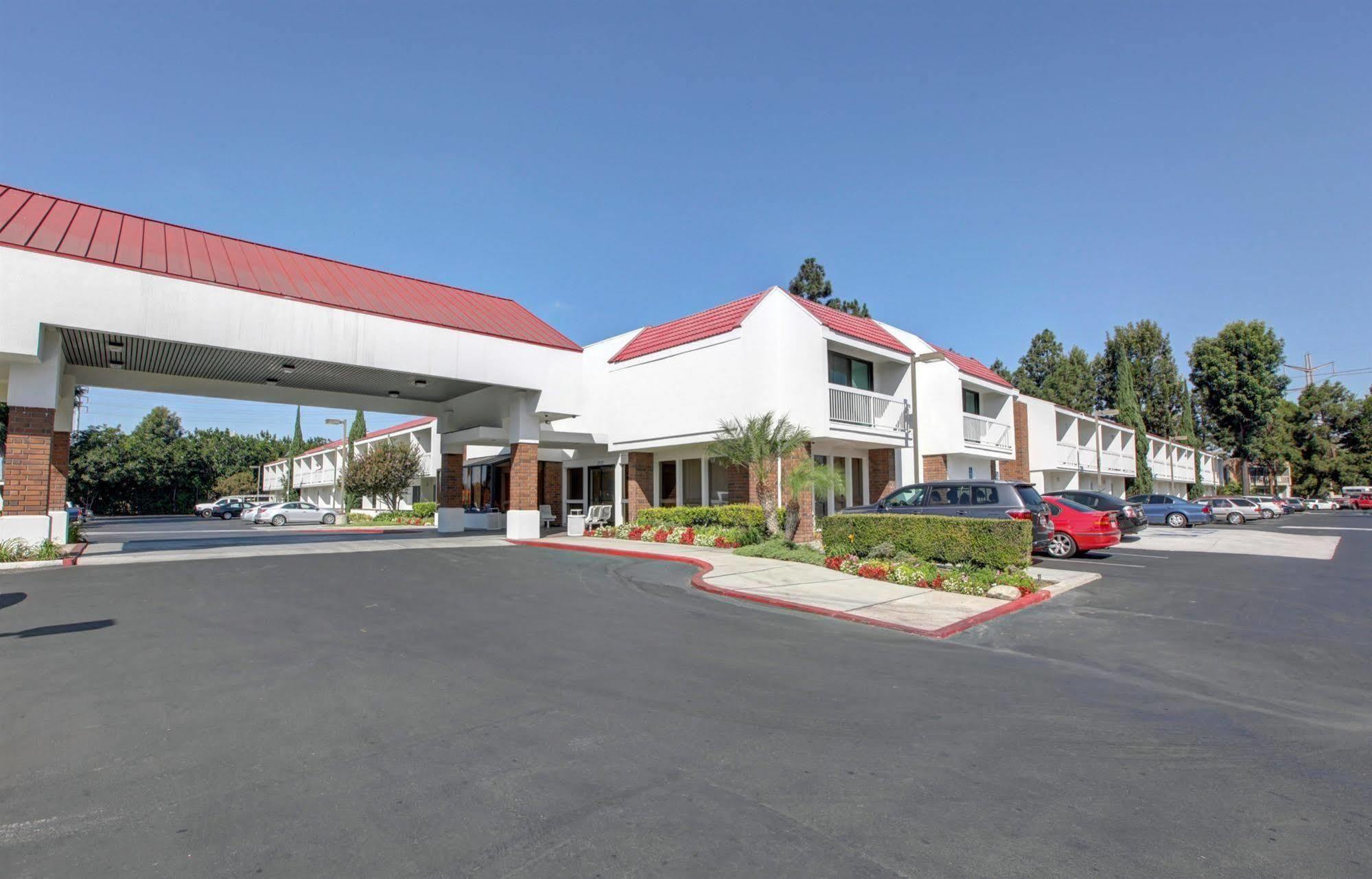 Motel 6-Santa Ana, Ca - Irvine - Orange County Airport Екстериор снимка