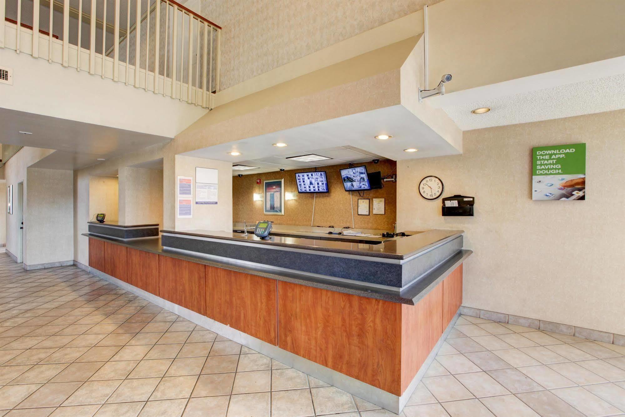 Motel 6-Santa Ana, Ca - Irvine - Orange County Airport Екстериор снимка